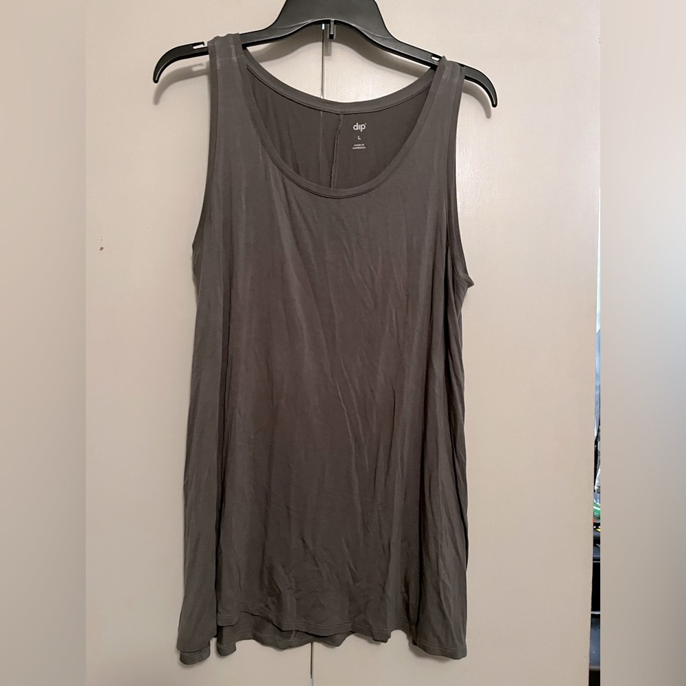 Women’s Swing Tank olive green, Sz Lg
